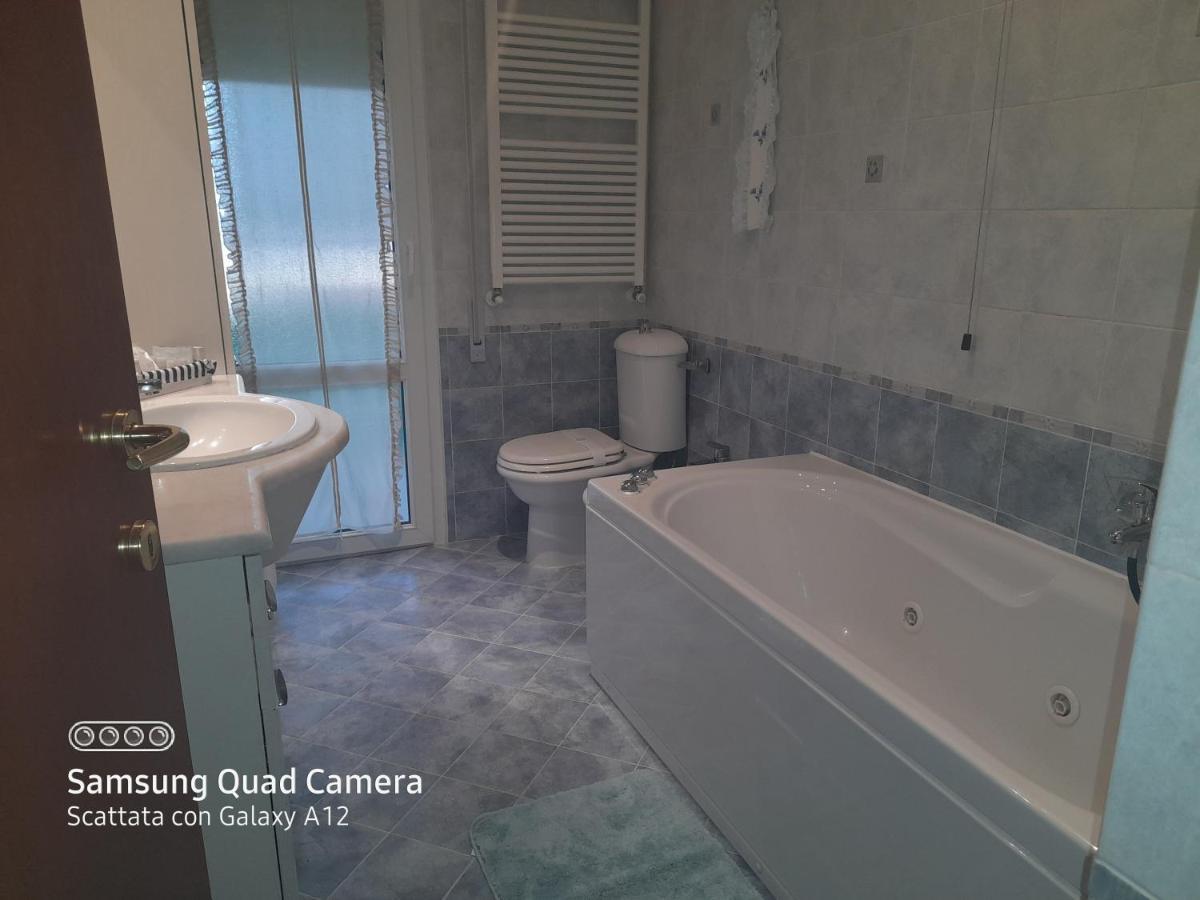 La Casa Di Debby Apartment Capannori Bagian luar foto