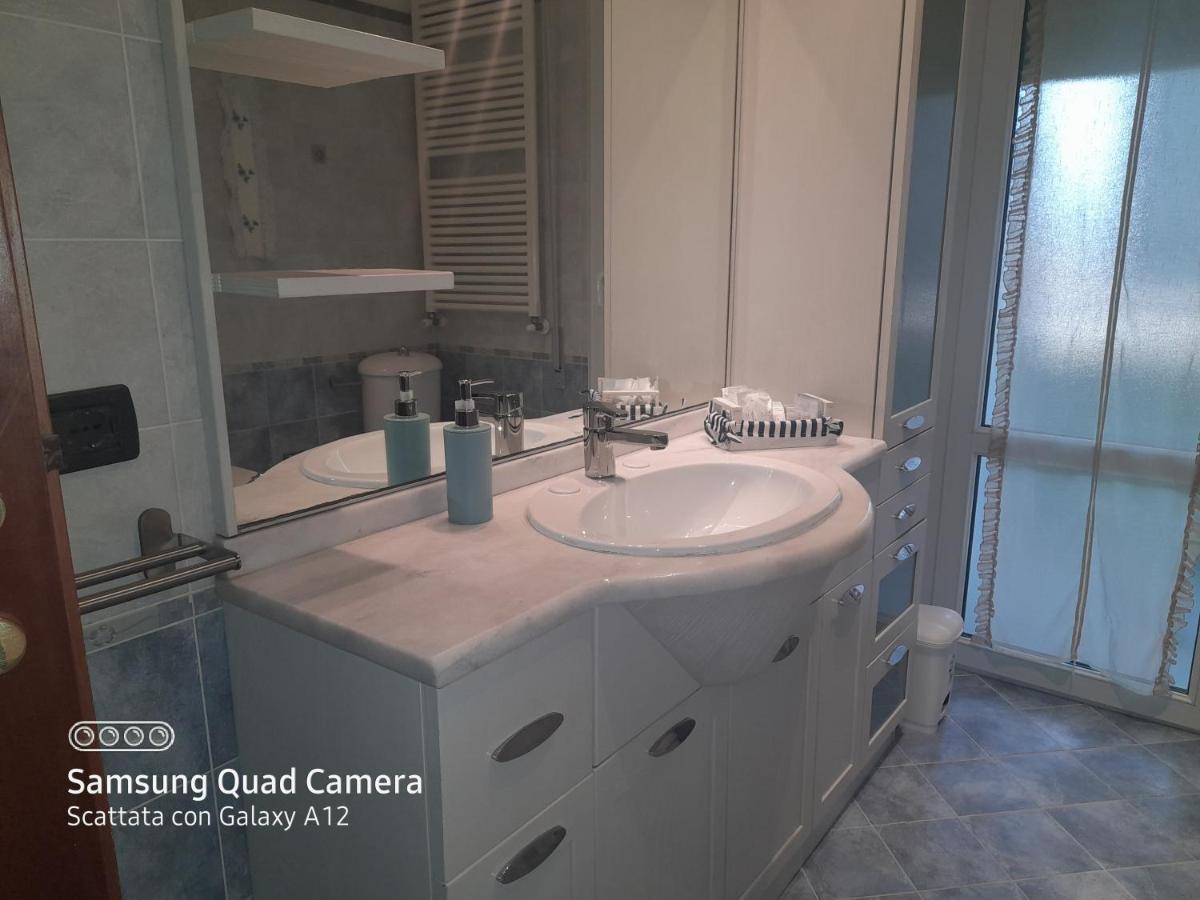 La Casa Di Debby Apartment Capannori Bagian luar foto